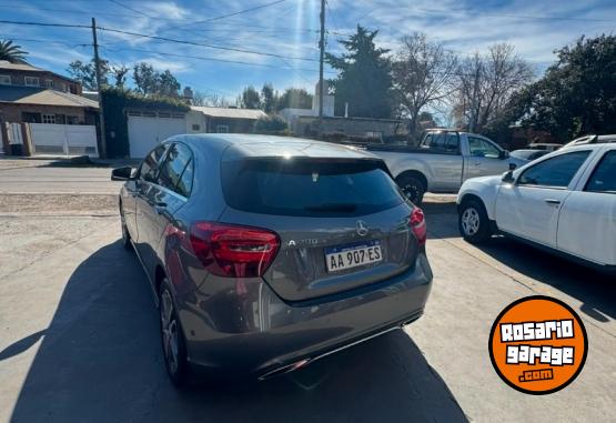Autos - Mercedes Benz A200 2017 Nafta 120000Km - En Venta