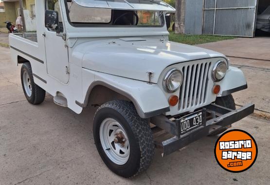 Camionetas - Jeep pick up 1983 Nafta 11111Km - En Venta