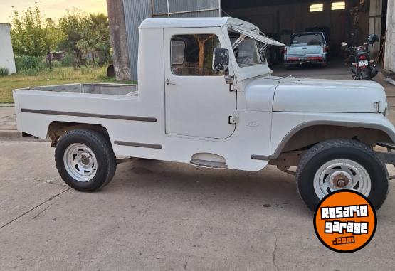 Camionetas - Jeep pick up 1983 Nafta 11111Km - En Venta