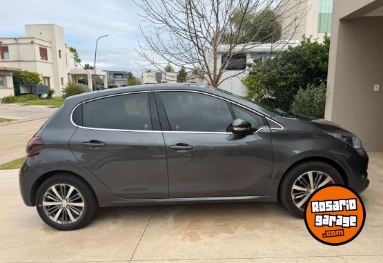 Autos - Peugeot 208 TIPTRONIC FELLINE 2018 Nafta 82000Km - En Venta