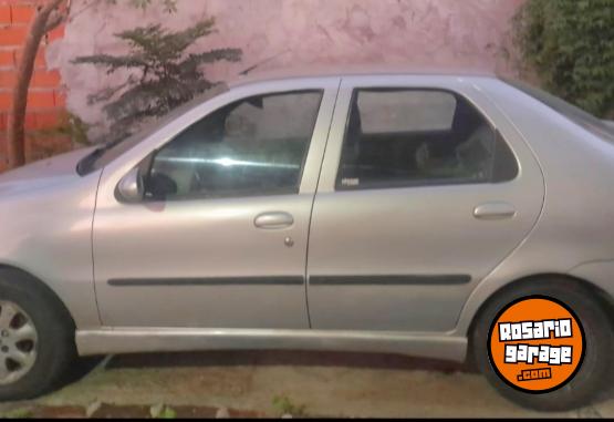 Autos - Fiat SIENA FIRE 2004 Nafta 300000Km - En Venta
