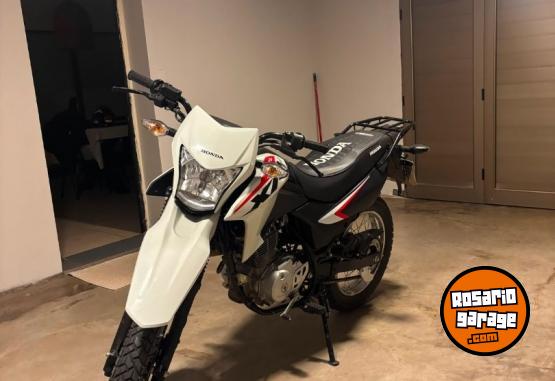 Motos - Honda XR150L 2025 Nafta 2700Km - En Venta