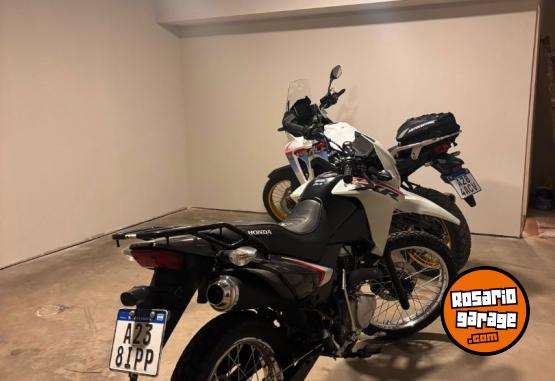 Motos - Honda XR150L 2025 Nafta 2700Km - En Venta