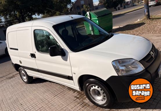Utilitarios - Peugeot Partner 2021 Diesel 134000Km - En Venta