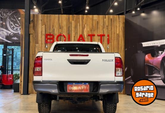 Camionetas - Toyota Hilux 2.4 Sc 4X4 Tdi Dx L 2021 Diesel 112000Km - En Venta