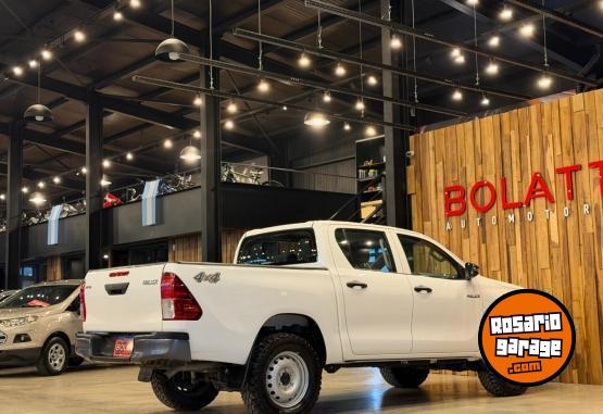 Camionetas - Toyota Hilux 2.4 Sc 4X4 Tdi Dx L 2021 Diesel 112000Km - En Venta