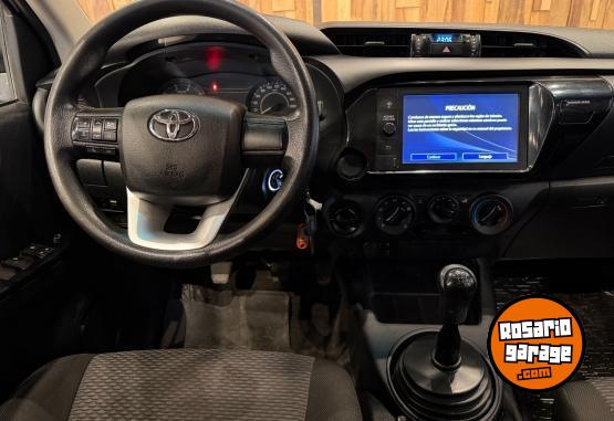 Camionetas - Toyota Hilux 2.4 Sc 4X4 Tdi Dx L 2021 Diesel 112000Km - En Venta