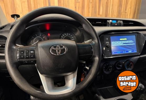 Camionetas - Toyota Hilux 2.4 Sc 4X4 Tdi Dx L 2021 Diesel 112000Km - En Venta