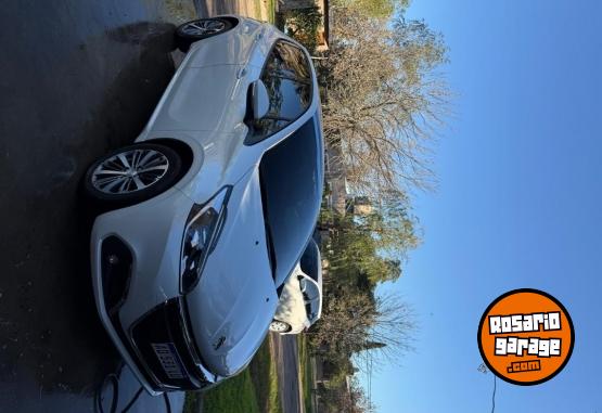Autos - Peugeot 208 2019 Nafta 93600Km - En Venta