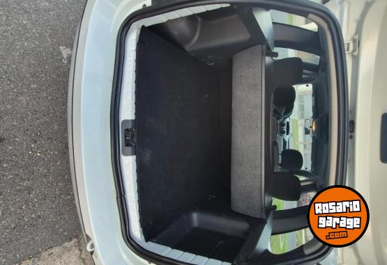 Camionetas - Renault Duster 2.0 4x4 Privilege 2011 Nafta 170000Km - En Venta