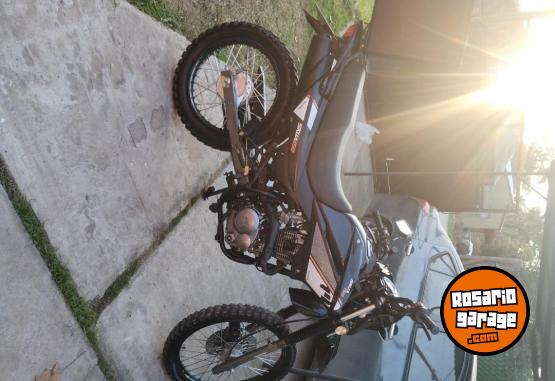 Motos - Motomel Skua 150 2025 Nafta 8400Km - En Venta