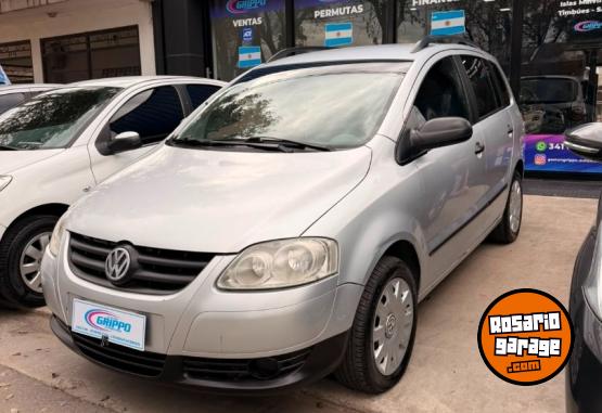 Autos - Volkswagen SURAN TRENDLINE 2010 Nafta 218000Km - En Venta