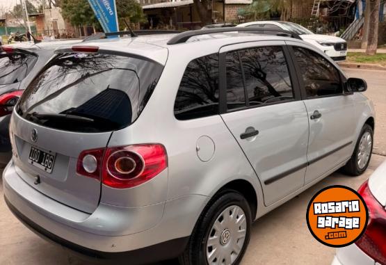 Autos - Volkswagen SURAN TRENDLINE 2010 Nafta 218000Km - En Venta