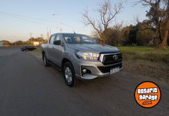 Camionetas - Toyota Hilux SR 4x2 2019 Diesel 95000Km - En Venta