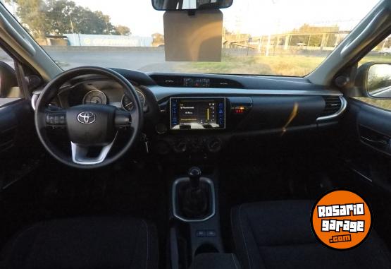 Camionetas - Toyota Hilux SR 4x2 2019 Diesel 95000Km - En Venta