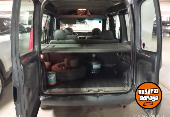 Utilitarios - Renault Kangoo 2017 GNC 199000Km - En Venta