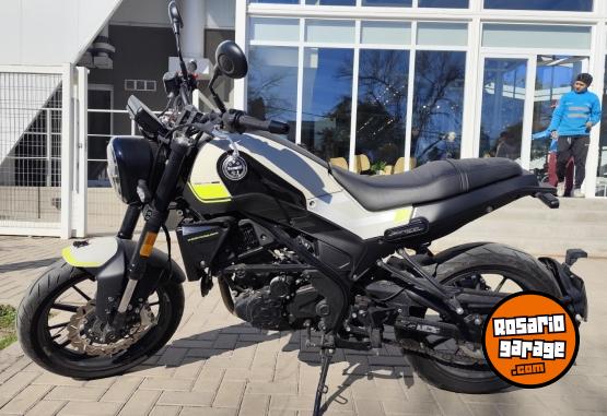 Motos - Benelli 250 2023 Nafta 7000Km - En Venta