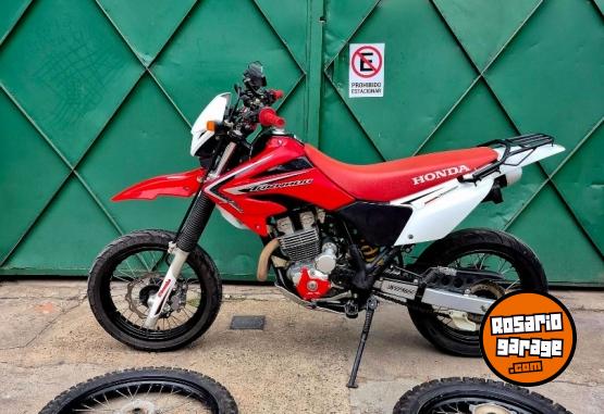 Motos - Honda TORNADO 250 2017 Nafta 23000Km - En Venta
