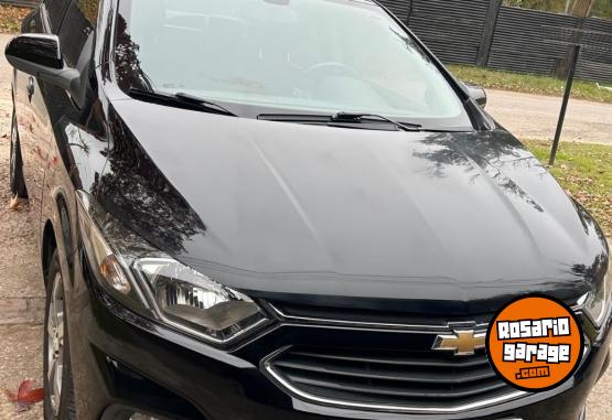 Autos - Chevrolet Prisma LTZ 2017 Nafta 120000Km - En Venta
