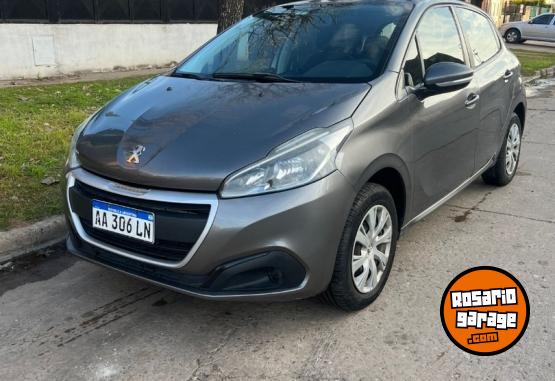 Autos - Peugeot 208 active 2016 Nafta 113000Km - En Venta