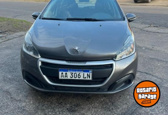 Autos - Peugeot 208 active 2016 Nafta 113000Km - En Venta