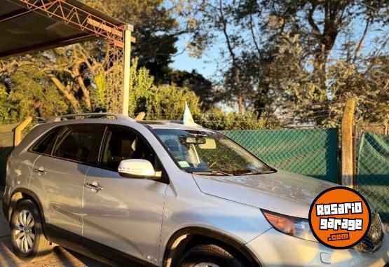 Camionetas - Kia SORENTO 2012 Nafta 200000Km - En Venta