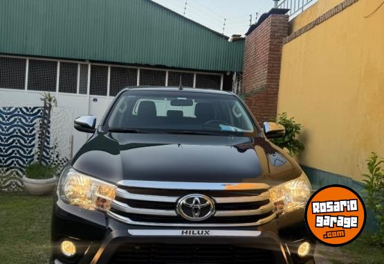 Camionetas - Toyota Hilux srv 2018 Diesel 60000Km - En Venta