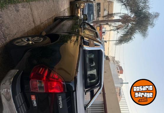 Camionetas - Toyota Hilux srv 2018 Diesel 60000Km - En Venta
