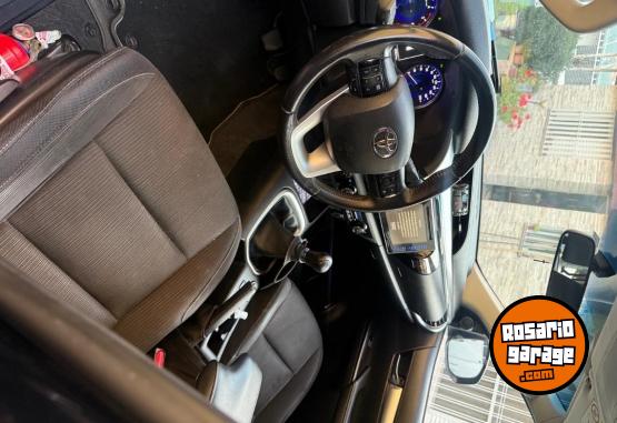 Camionetas - Toyota Hilux srv 2018 Diesel 60000Km - En Venta