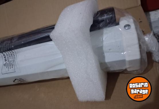Electrónica - Proyector Samsung LFF3 The Freestyle 2 c/ pantalla proyector Intelaid Self-lock 10 - En Venta