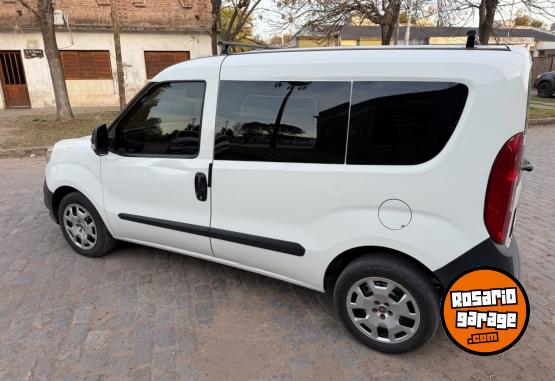 Utilitarios - Fiat Doblo 2017 GNC 166000Km - En Venta