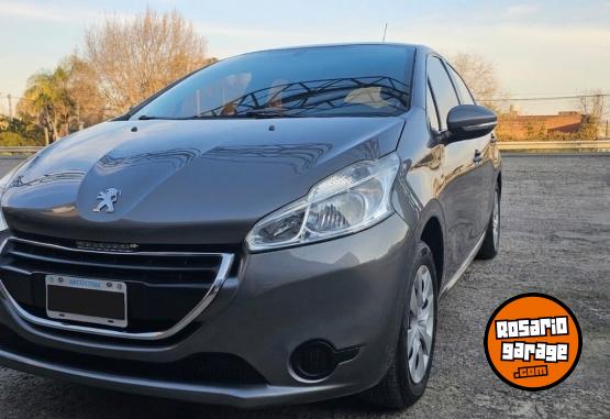 Autos - Peugeot 208 2015 GNC 178000Km - En Venta