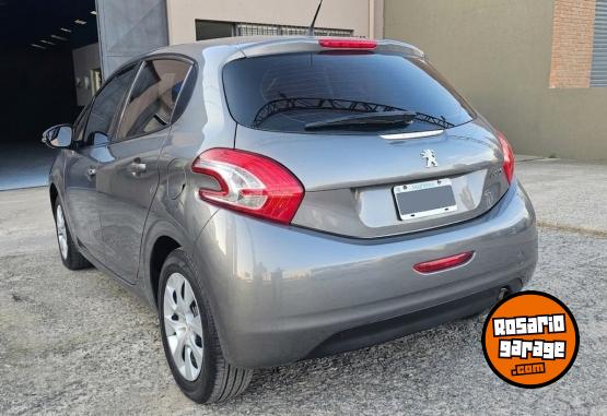 Autos - Peugeot 208 2015 GNC 178000Km - En Venta