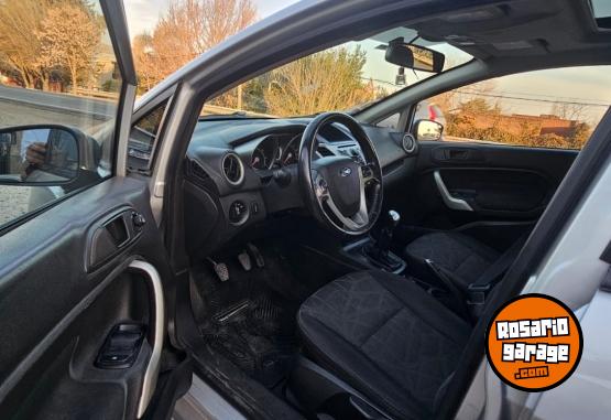 Autos - Peugeot 208 2015 GNC 178000Km - En Venta