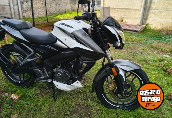 Motos - Bajaj ROUSSER NS200 2018 Nafta 14000Km - En Venta