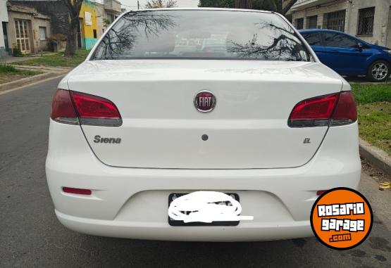 Autos - Fiat Siena 2015 Nafta 122400Km - En Venta