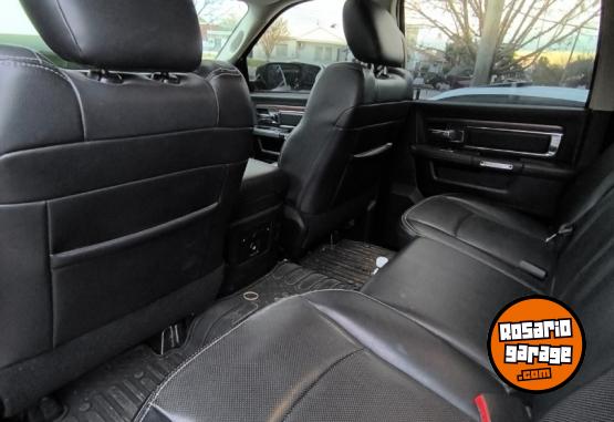 Camionetas - Chrysler Ram 1500 Laramie v8 5.7 H 2015 Nafta 90000Km - En Venta