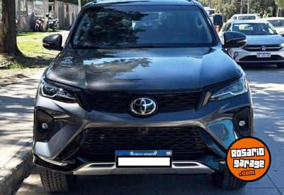 Autos - Toyota sw4 srx 2025 Diesel 26000Km - En Venta