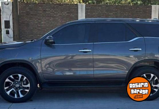 Autos - Toyota sw4 srx 2025 Diesel 26000Km - En Venta
