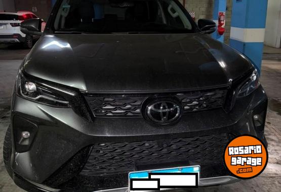 Autos - Toyota sw4 srx 2025 Diesel 26000Km - En Venta