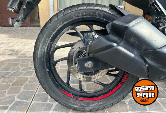Motos - Bajaj DOMINAR 250 2023 Nafta 21000Km - En Venta