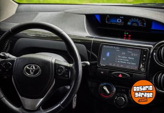 Autos - Toyota ETIOS XLS 1.5 5puertas 2017 Nafta 107000Km - En Venta