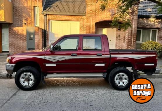 Camionetas - Toyota Hilux sr5 4x4 1999 Diesel 245000Km - En Venta