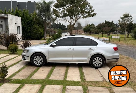 Autos - Volkswagen Vento 2015 GNC 175000Km - En Venta