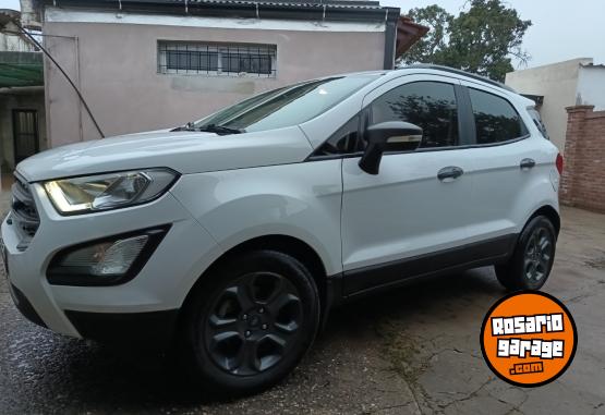 Autos - Ford Ecosport freestyle 2017 GNC 110000Km - En Venta