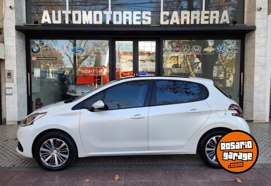 Autos - Peugeot 208 ALLURE 2017 Nafta 117000Km - En Venta