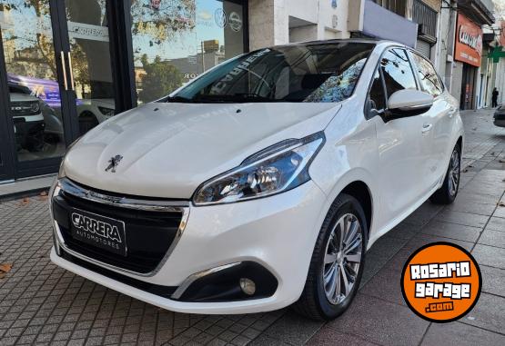 Autos - Peugeot 208 ALLURE 2017 Nafta 117000Km - En Venta