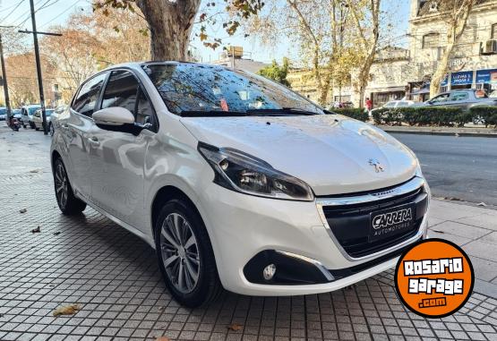 Autos - Peugeot 208 ALLURE 2017 Nafta 117000Km - En Venta