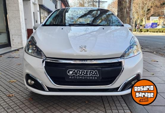 Autos - Peugeot 208 ALLURE 2017 Nafta 117000Km - En Venta
