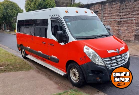 Utilitarios - Renault Master minibus 2013 Diesel 200000Km - En Venta